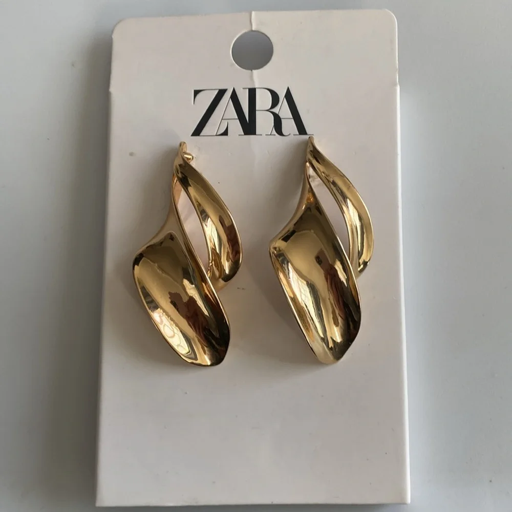 Zara nwt twisted